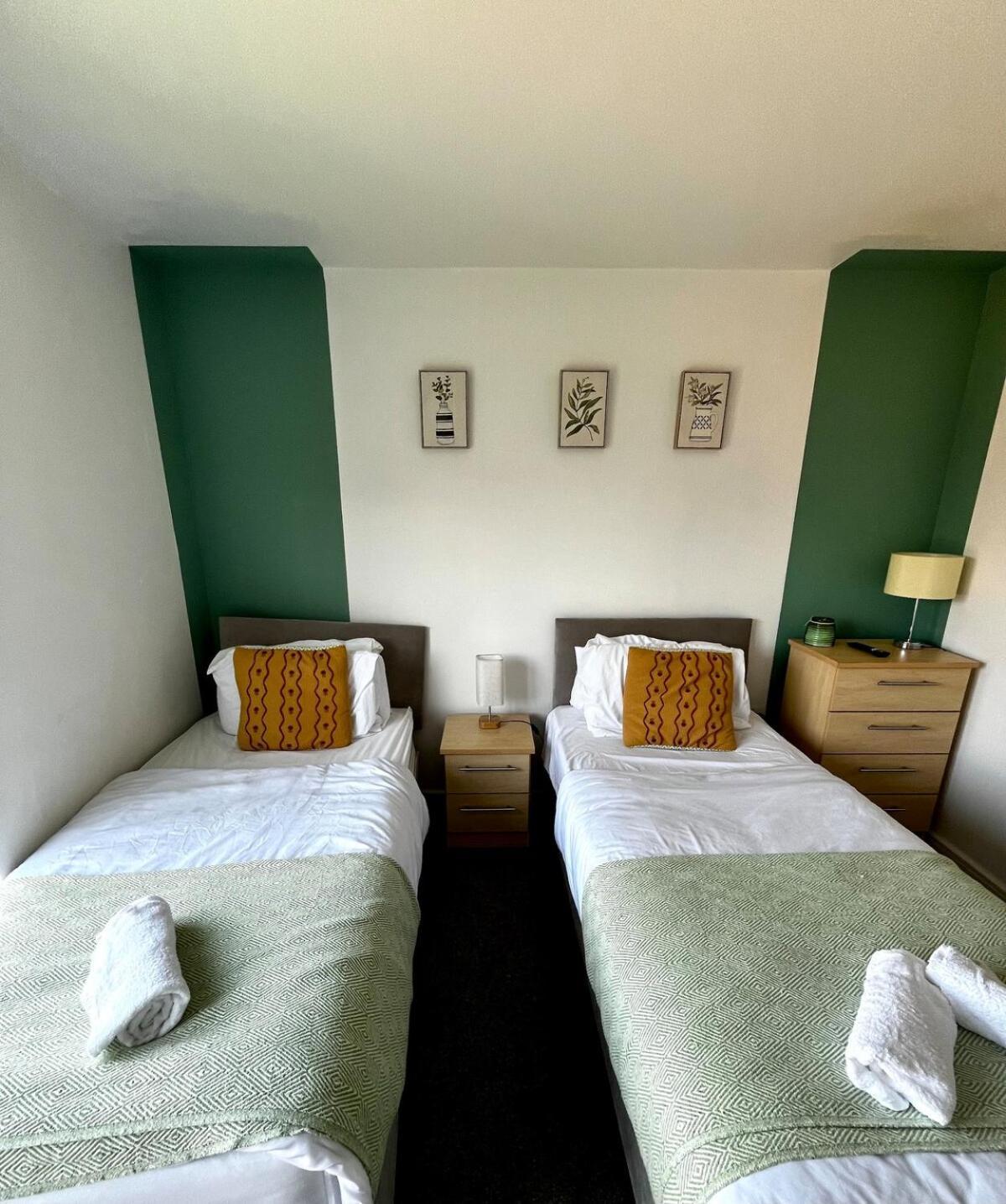 Serene 2-Bed Flat With Canal Views - Coop Live & Ethiad Manchester Buitenkant foto